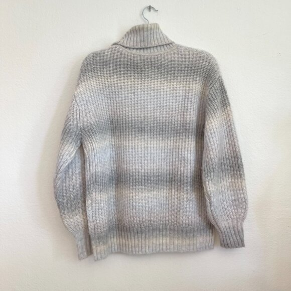 GAP Shaker-Stitch Turtleneck Sweater in Grey Spacedye - Picture 4 of 5